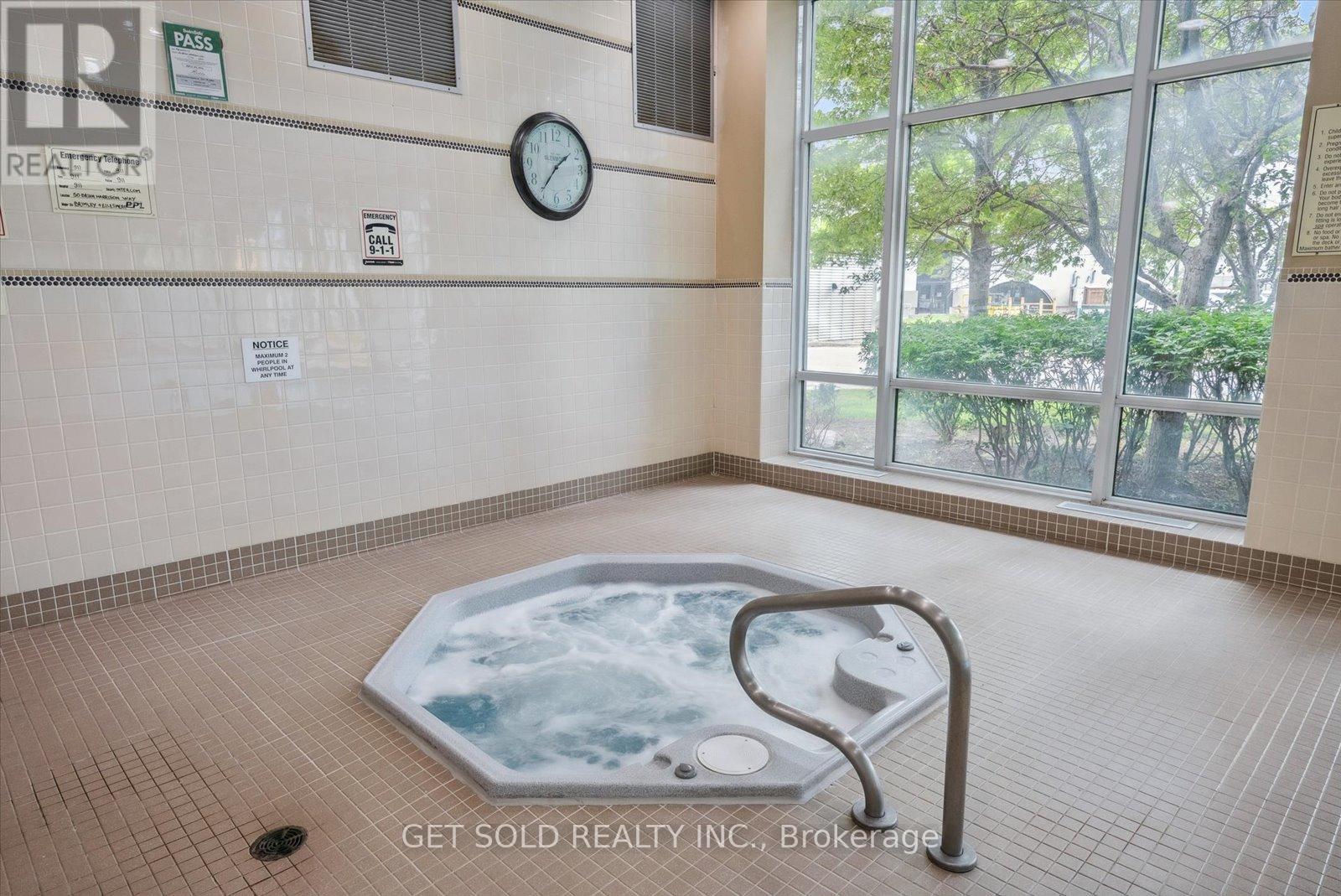 #2903 50 BRIAN HARRISON WAY - 32