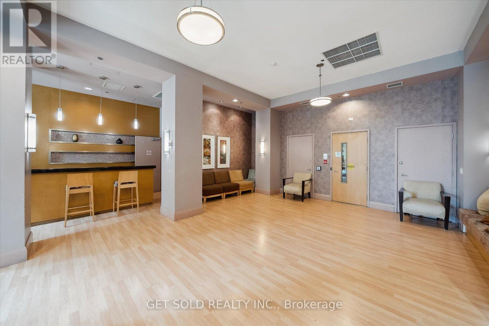 #2903 50 BRIAN HARRISON WAY - 37