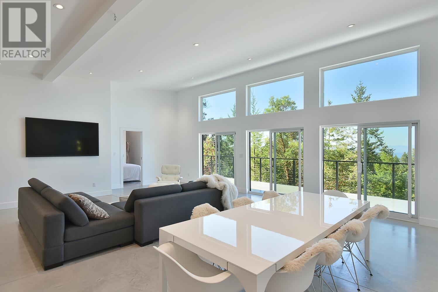 10632 Wood Bay Ridge Road, Halfmoon Bay