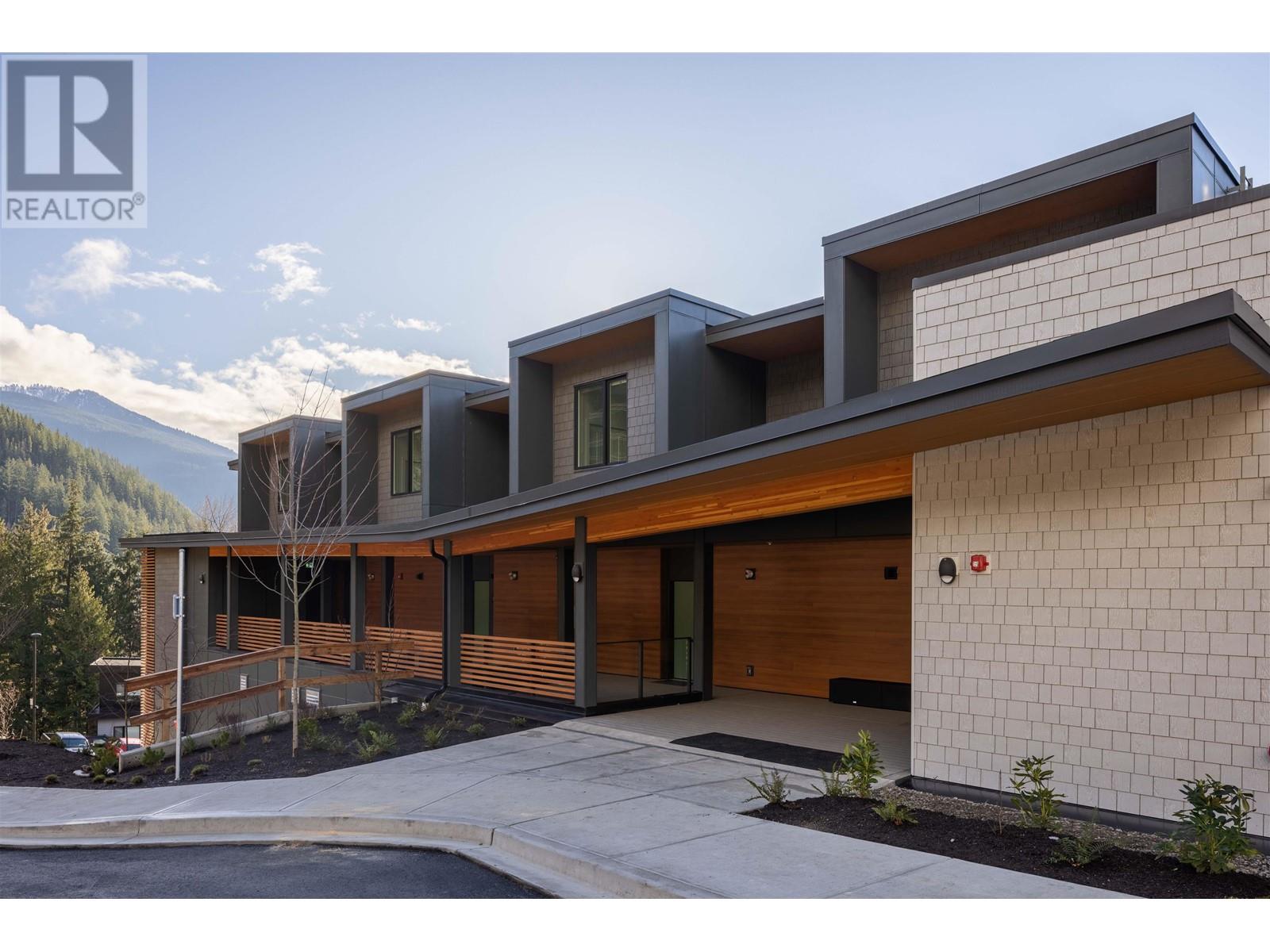 201 3405 Mamquam Road, Squamish