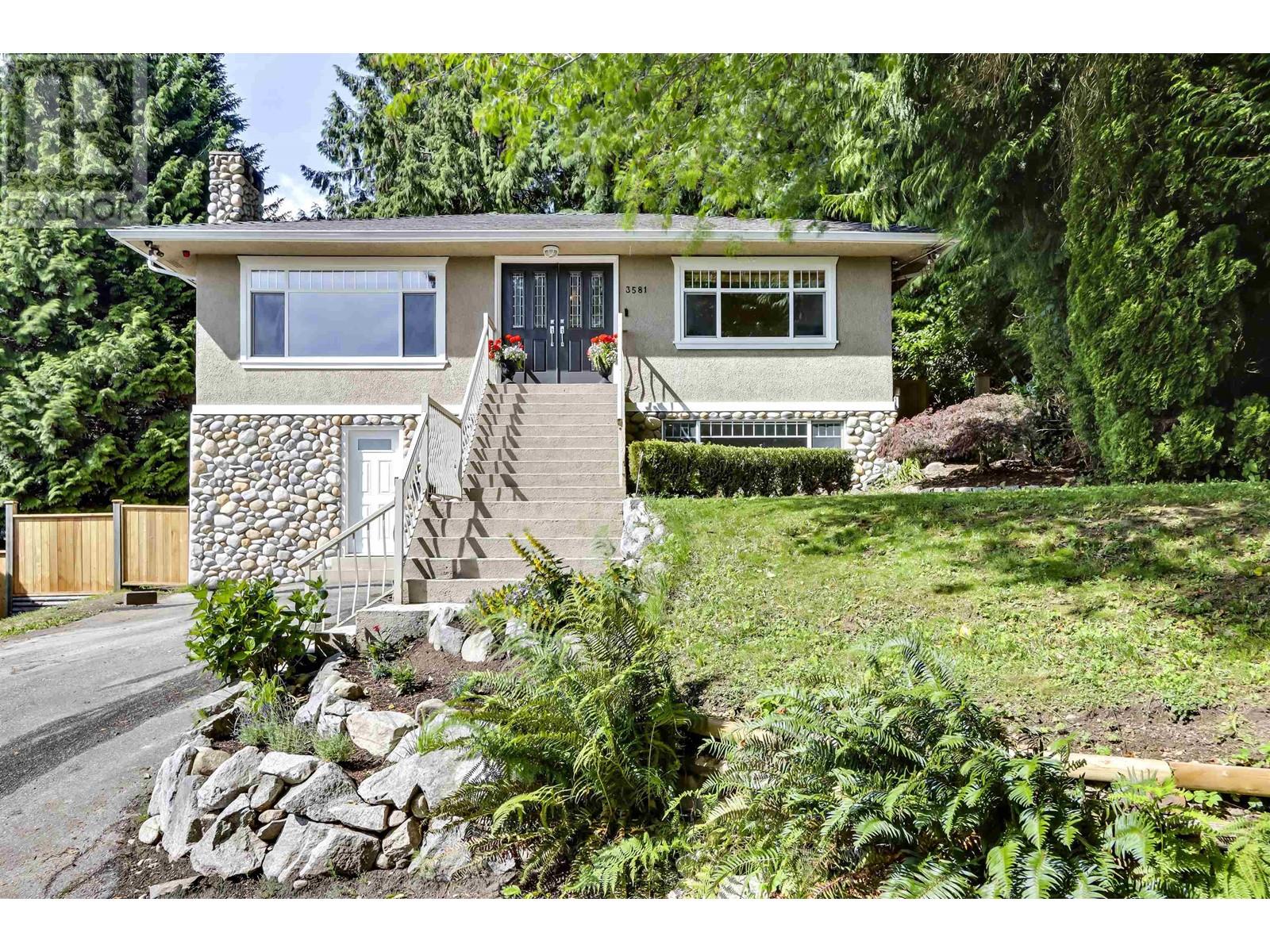 3581 Wellington Crescent, North Vancouver