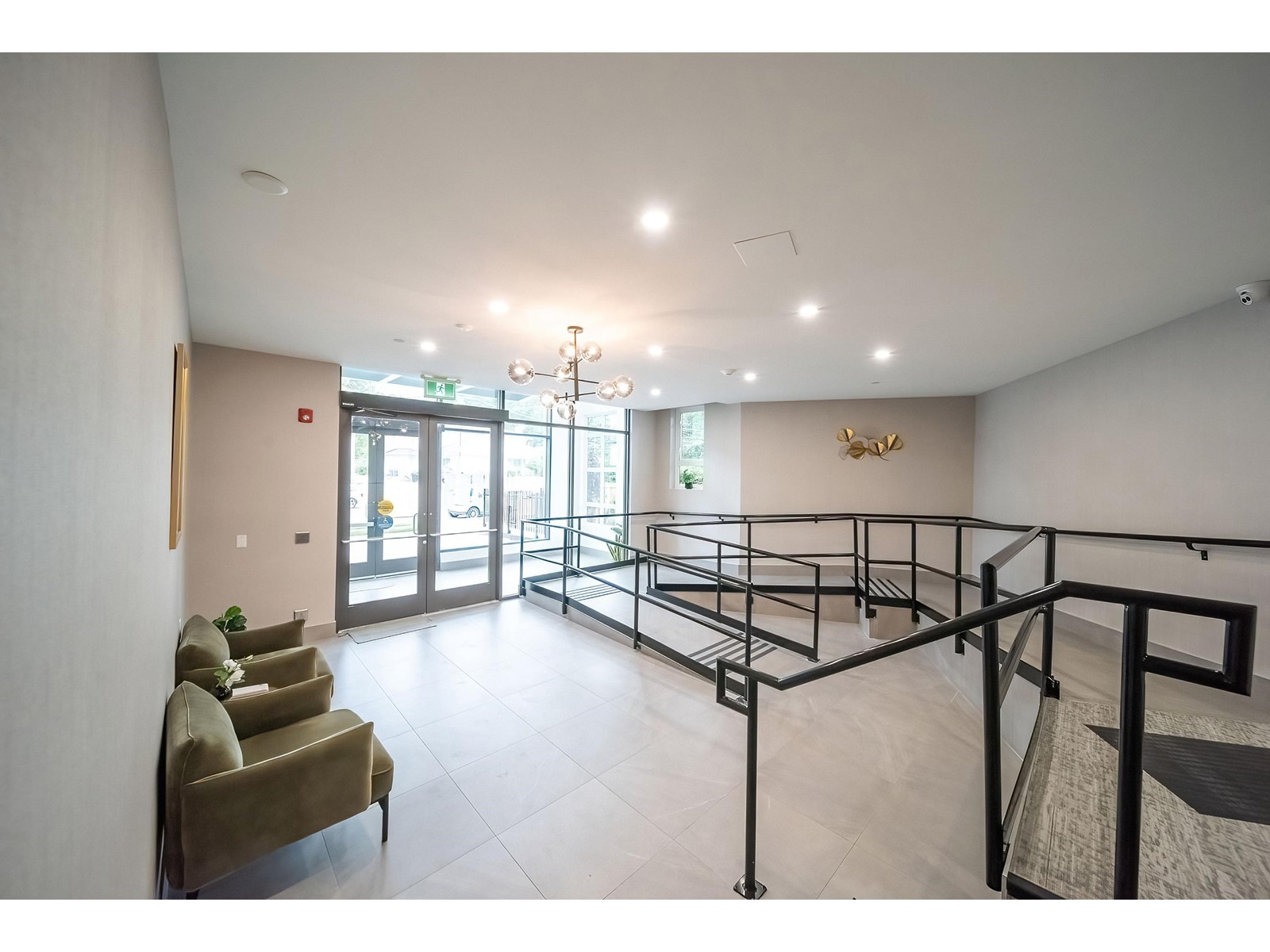 520 13968 LAUREL Drive - photo 2