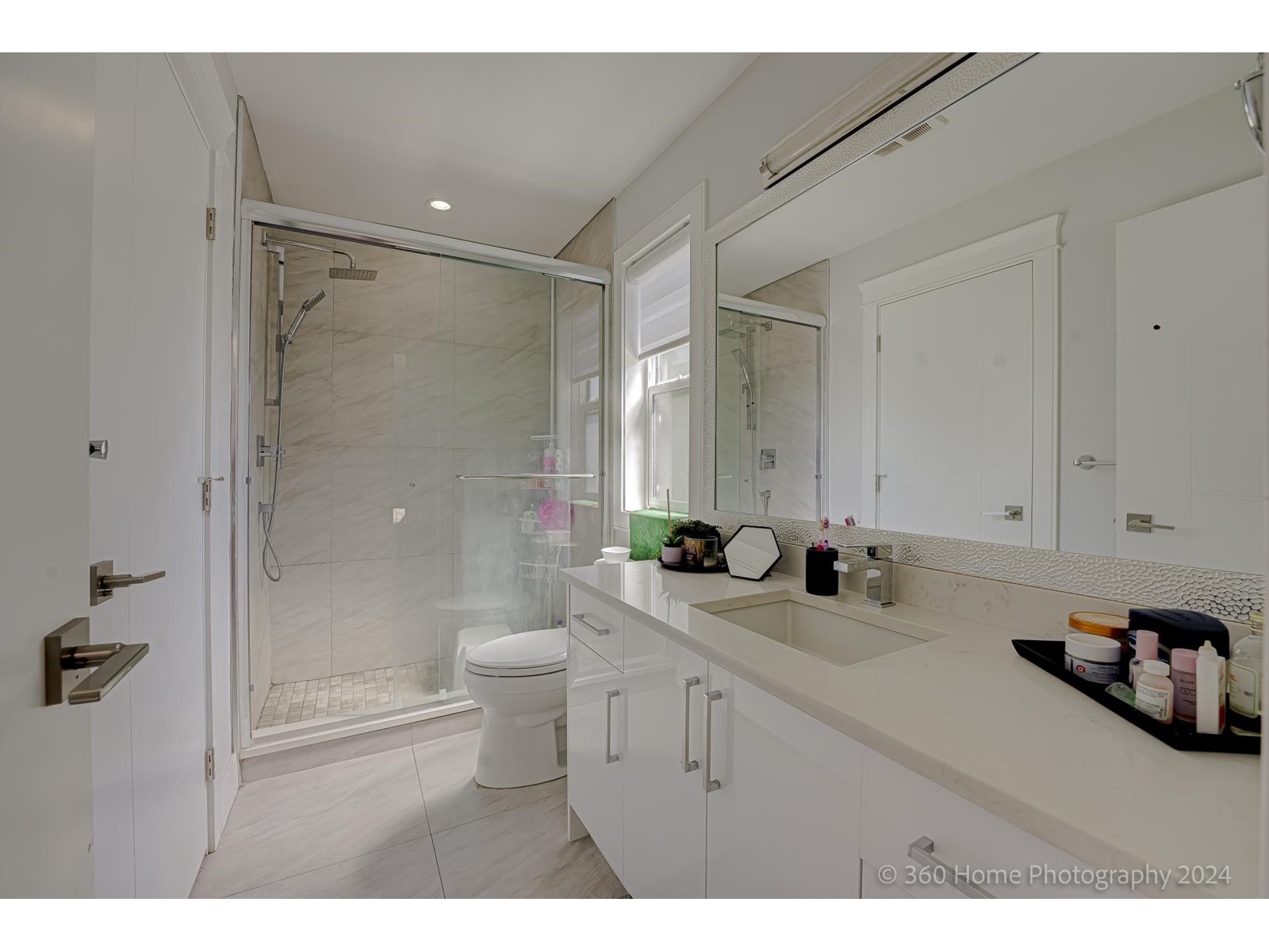 9093 BUCHANAN PLACE, Surrey