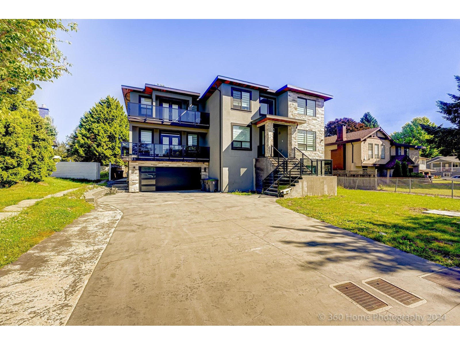 9093 BUCHANAN PLACE, Surrey