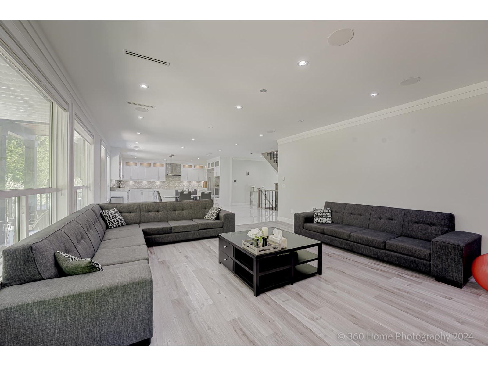 9093 BUCHANAN PLACE, Surrey