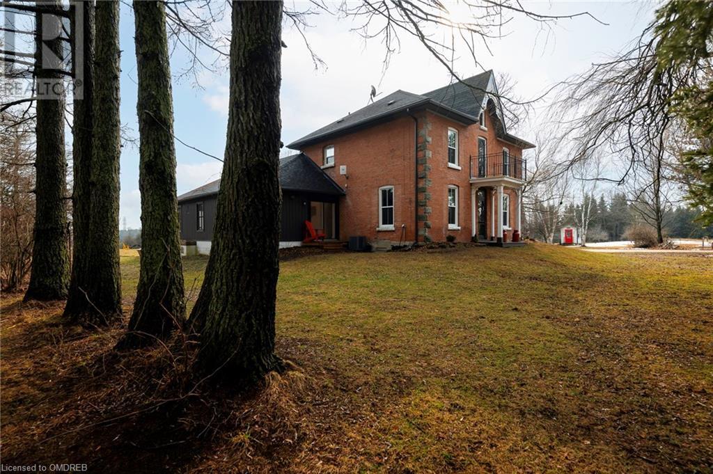 674217 Hurontario Street, Mono
