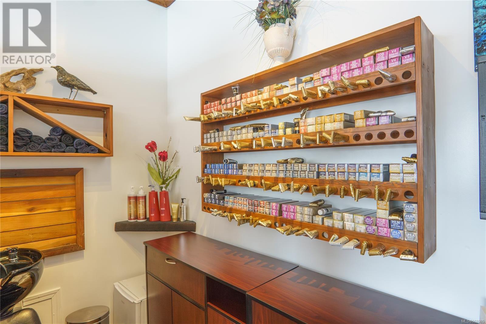 2 1620 Peninsula Rd, Ucluelet