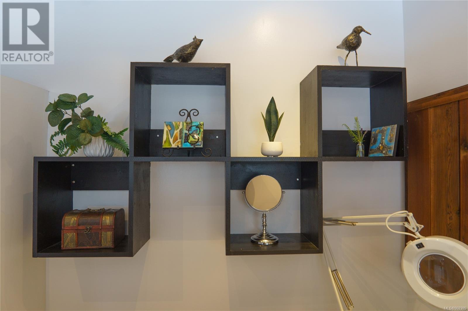 2 1620 Peninsula Rd, Ucluelet