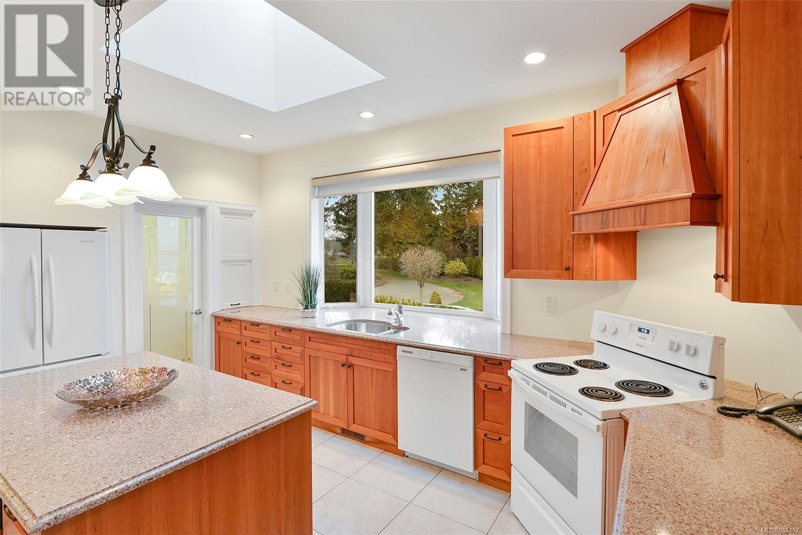 Single Family House Character, Westcoast, Other for Sale in  Welch Rd Central Saanich 