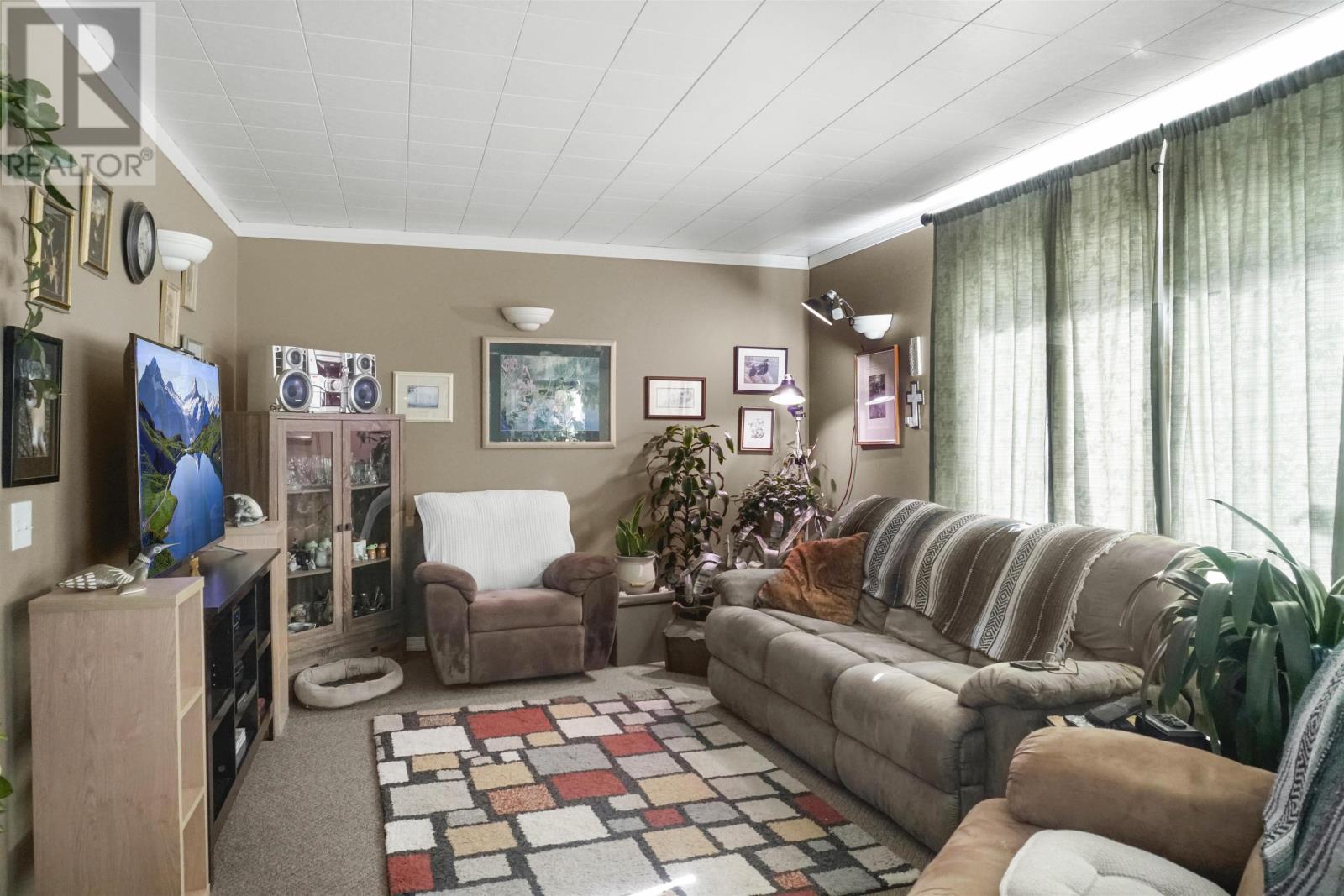 3930 DOBBIE STREET, Terrace