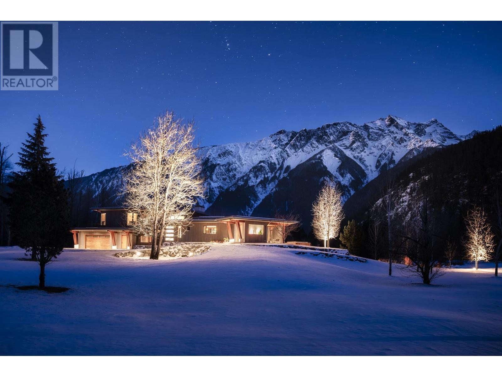 1500 Sea To Sky Highway, Pemberton