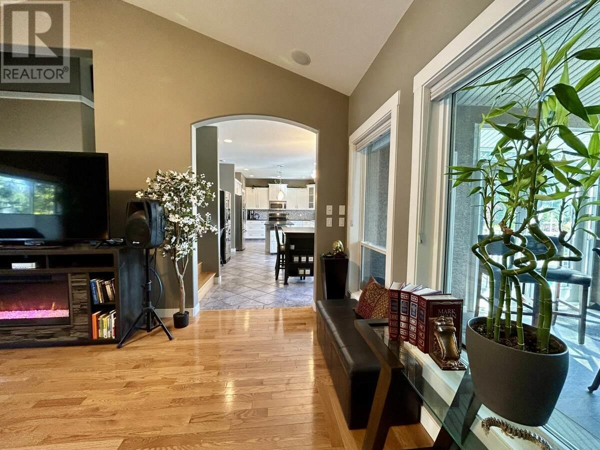  3911 Lakevale Place, Kelowna