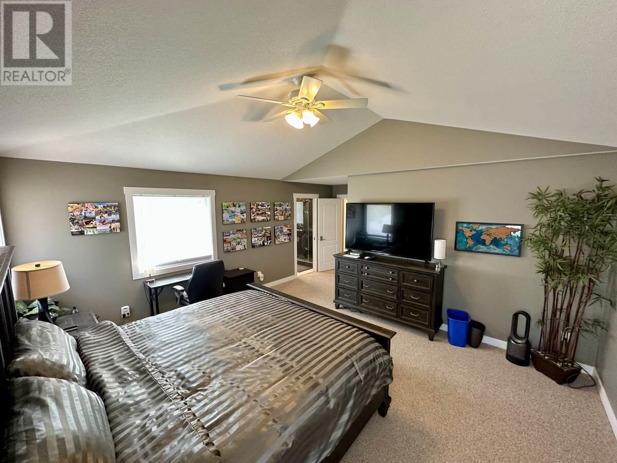  3911 Lakevale Place, Kelowna