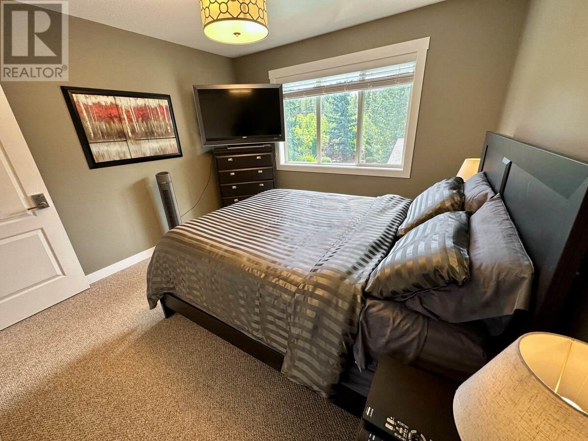  3911 Lakevale Place, Kelowna