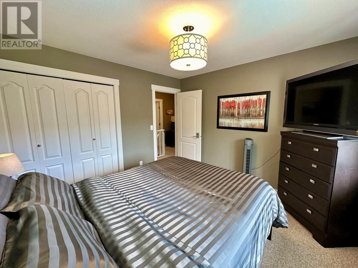  3911 Lakevale Place, Kelowna