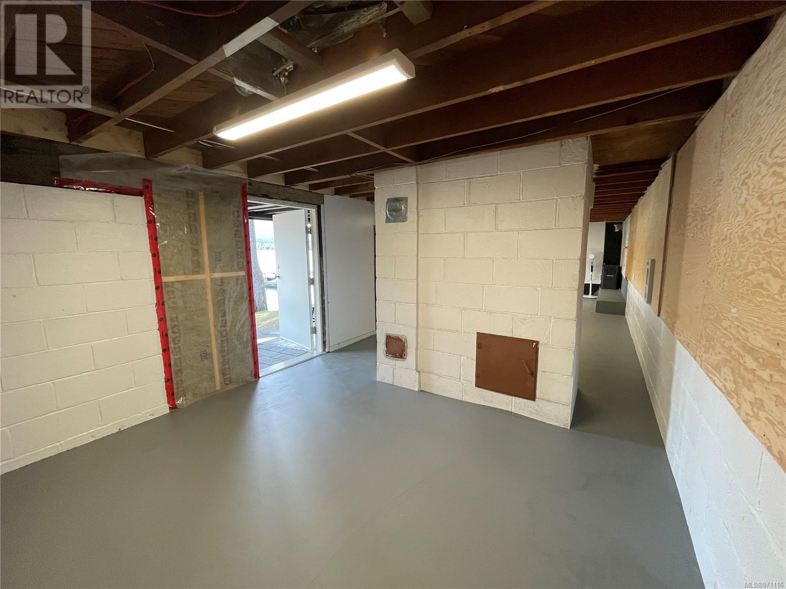 8856 Stirling Arm Dr, Port Alberni real estate listing 971116