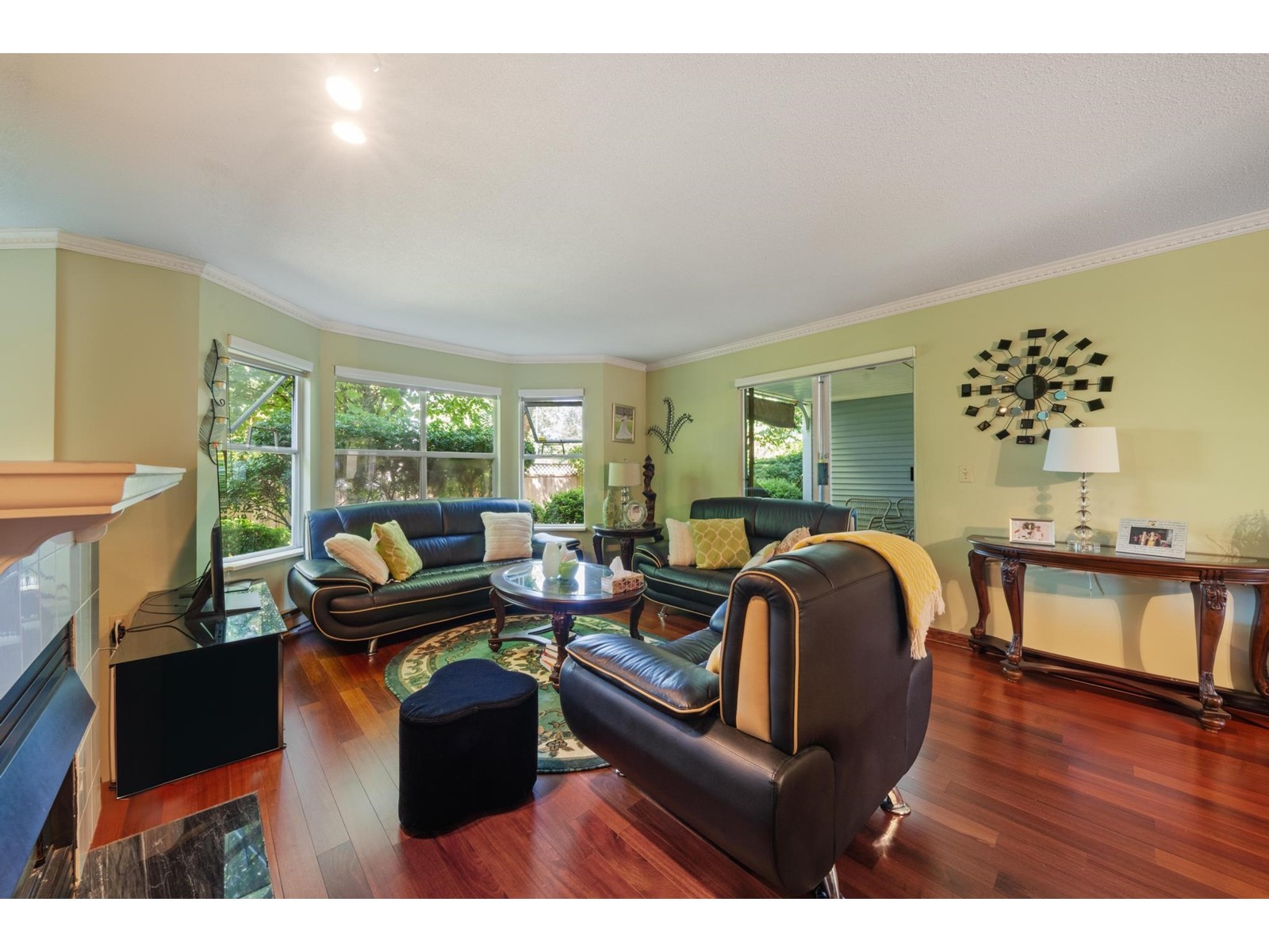 1-34 10050-10090 137A STREET, Surrey