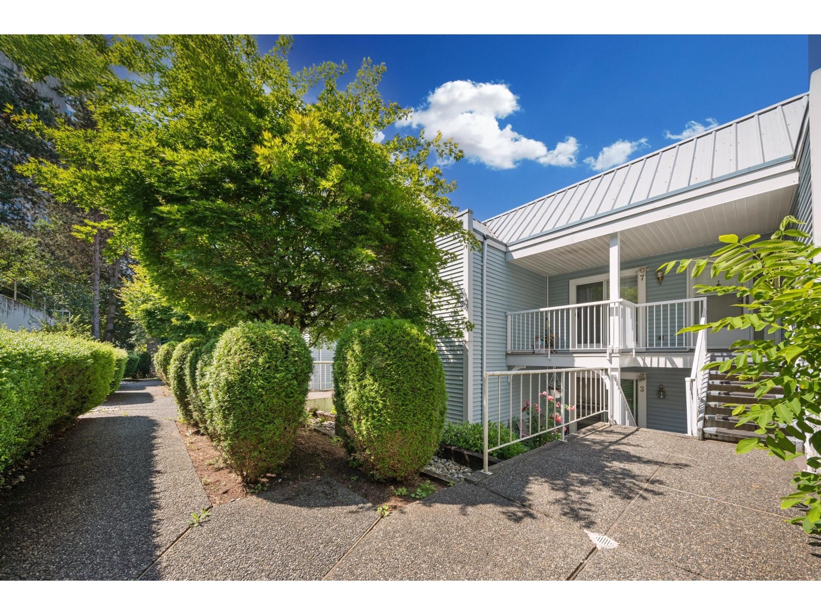 1-34 10050-10090 137A STREET, Surrey