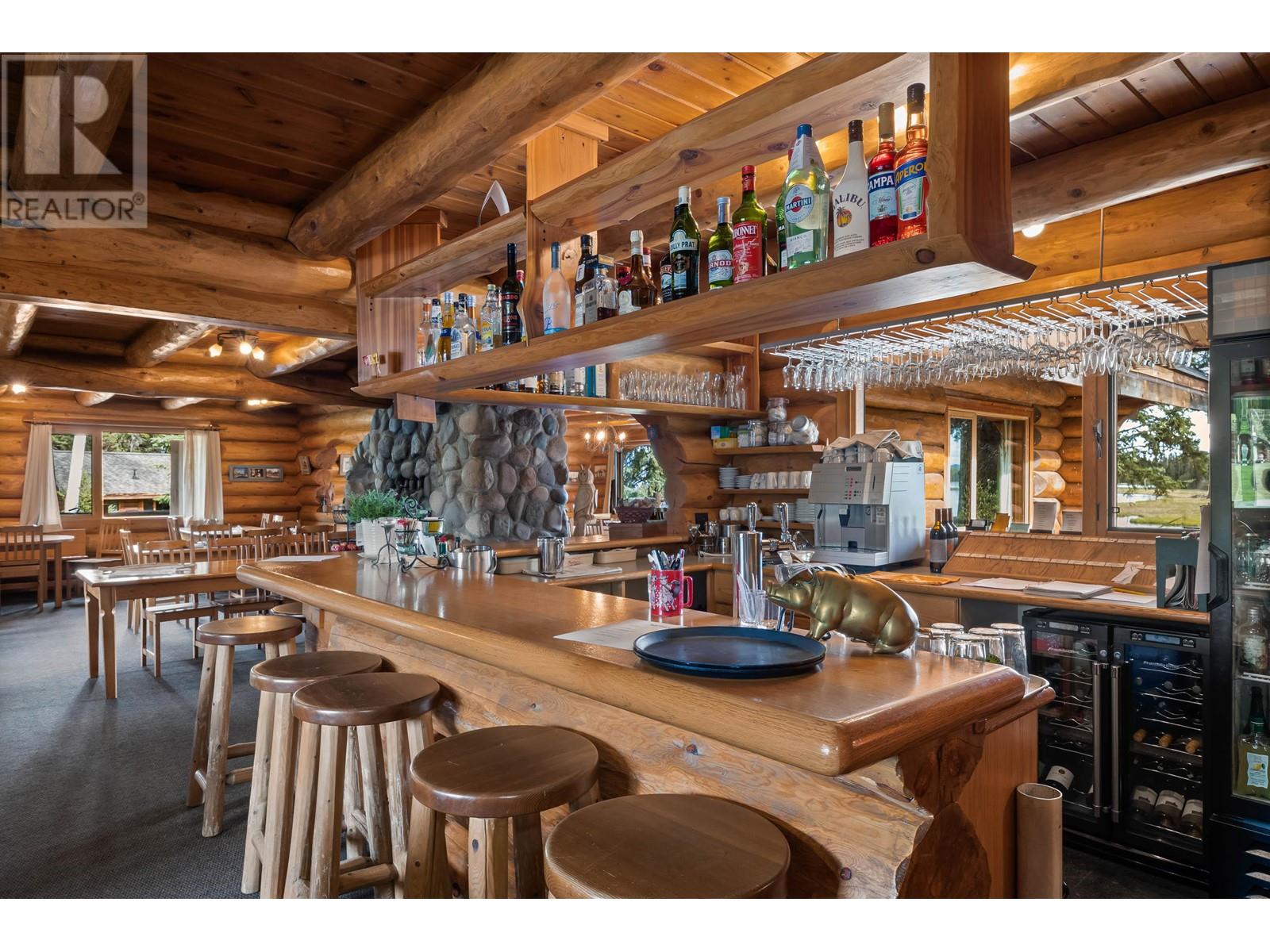 Business in Lac La Hache - Image 9