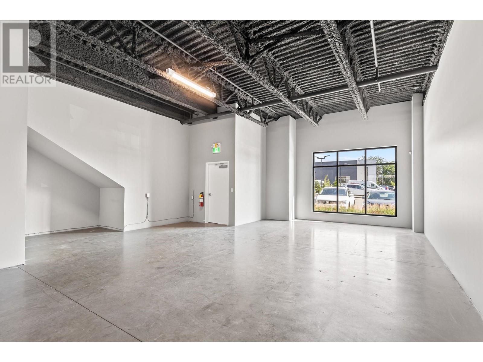 110 1645 Dilworth Drive, Kelowna