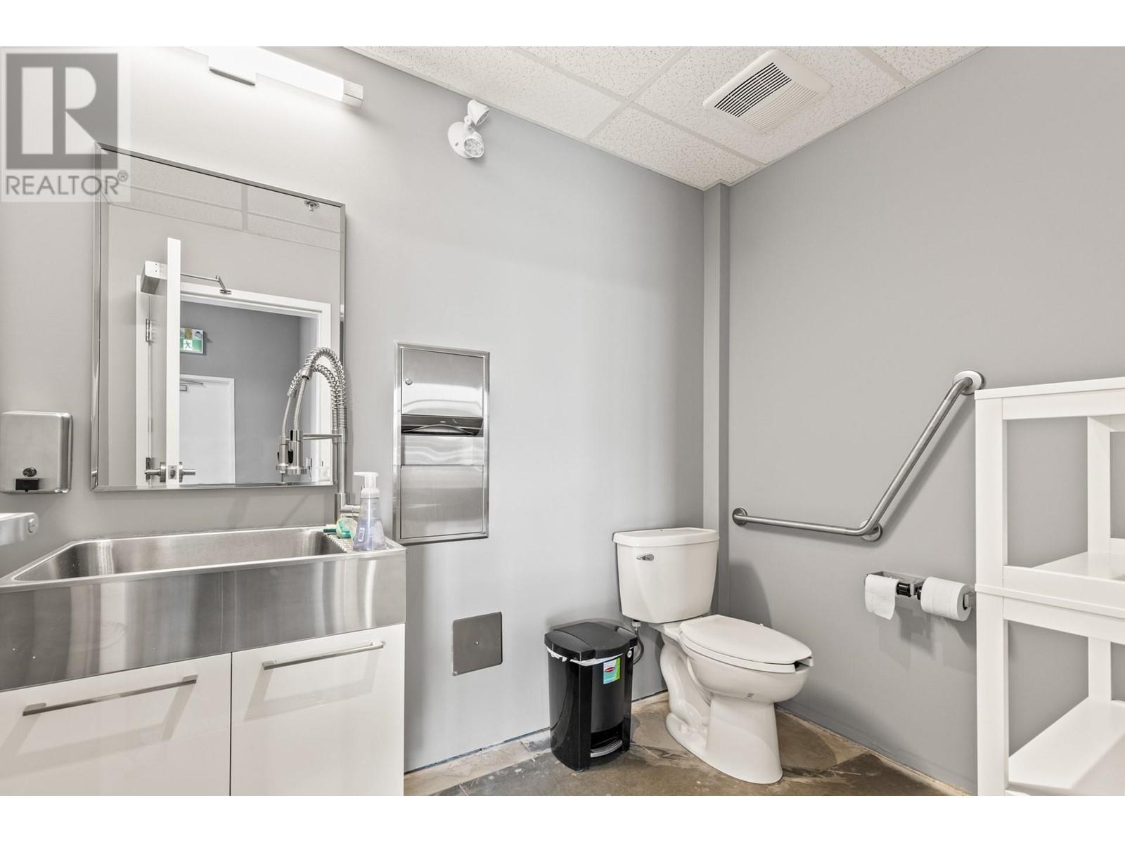 110 1645 Dilworth Drive, Kelowna