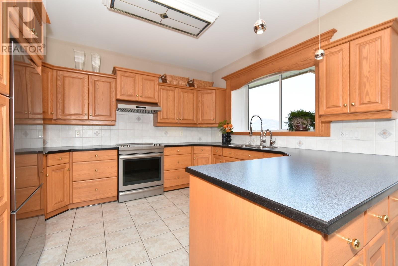 Photo 4 of 2675 Doebert Road, Blind Bay BC