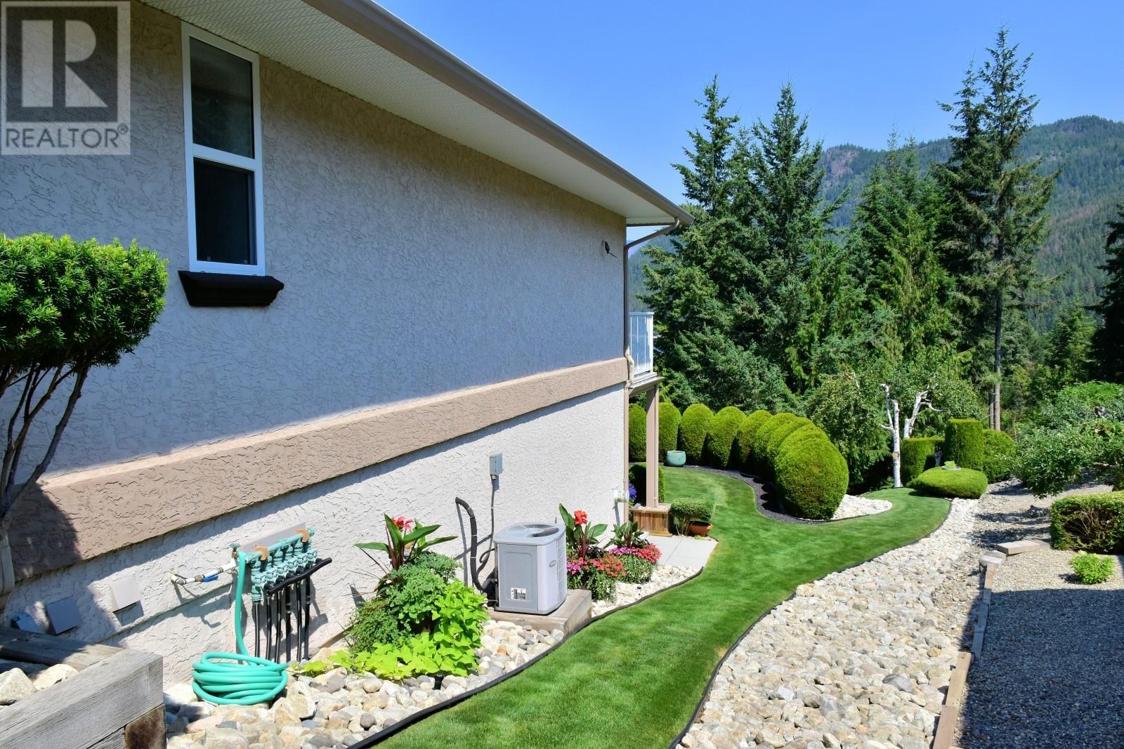 Photo 68 of 2675 Doebert Road, Blind Bay BC