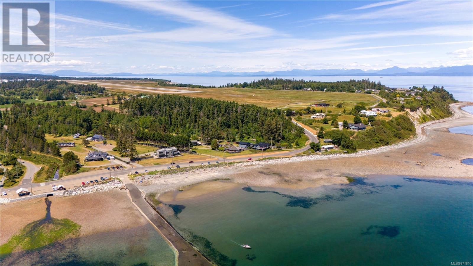 348 Lazo Rd, Comox