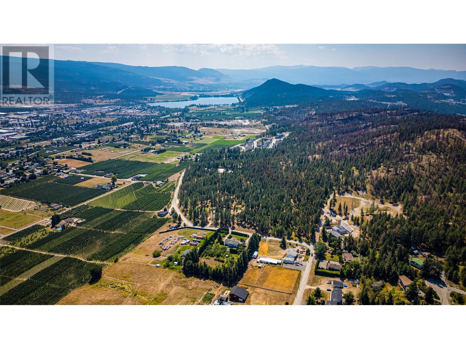 10080 Chase Road, Lake Country