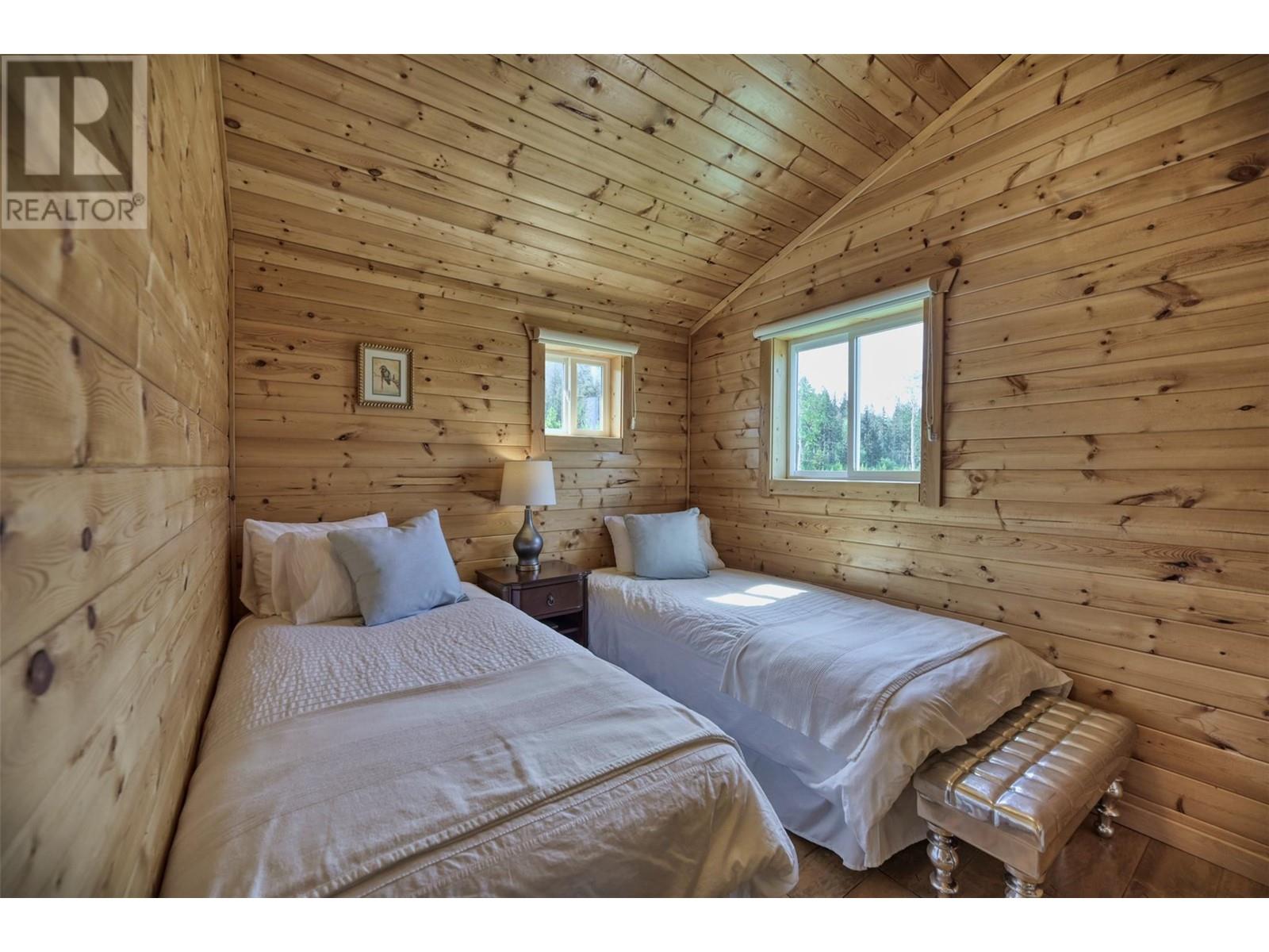 1000 HALFWAY LAKE ROAD - 40