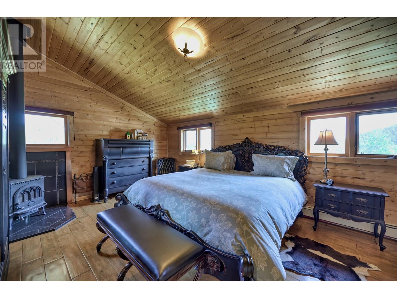 1000 HALFWAY LAKE ROAD - 21