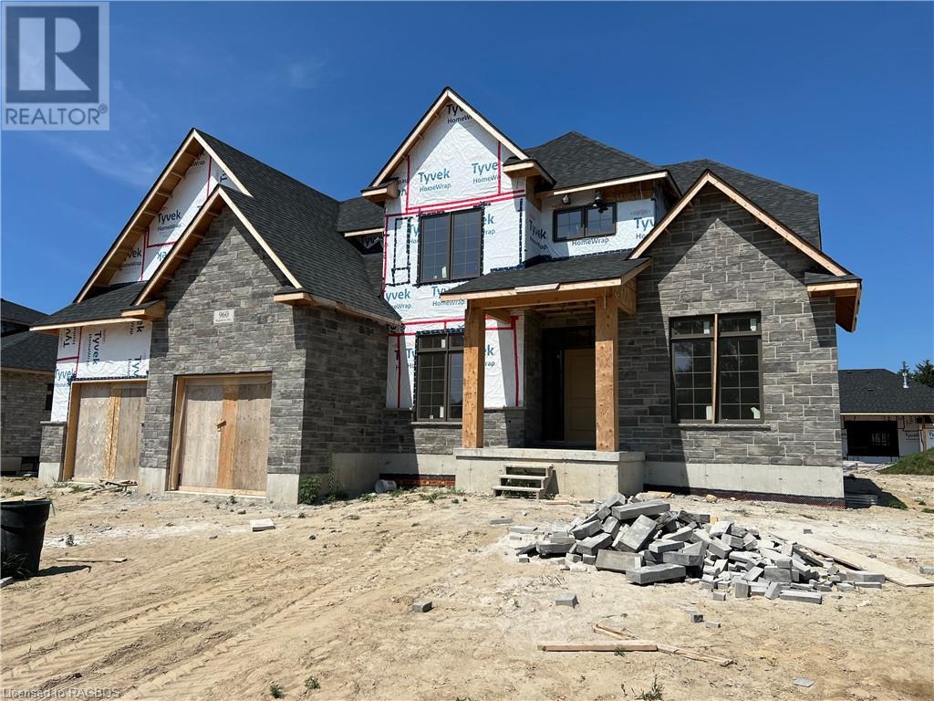 960 Bogdanovic Way, Huron-kinloss