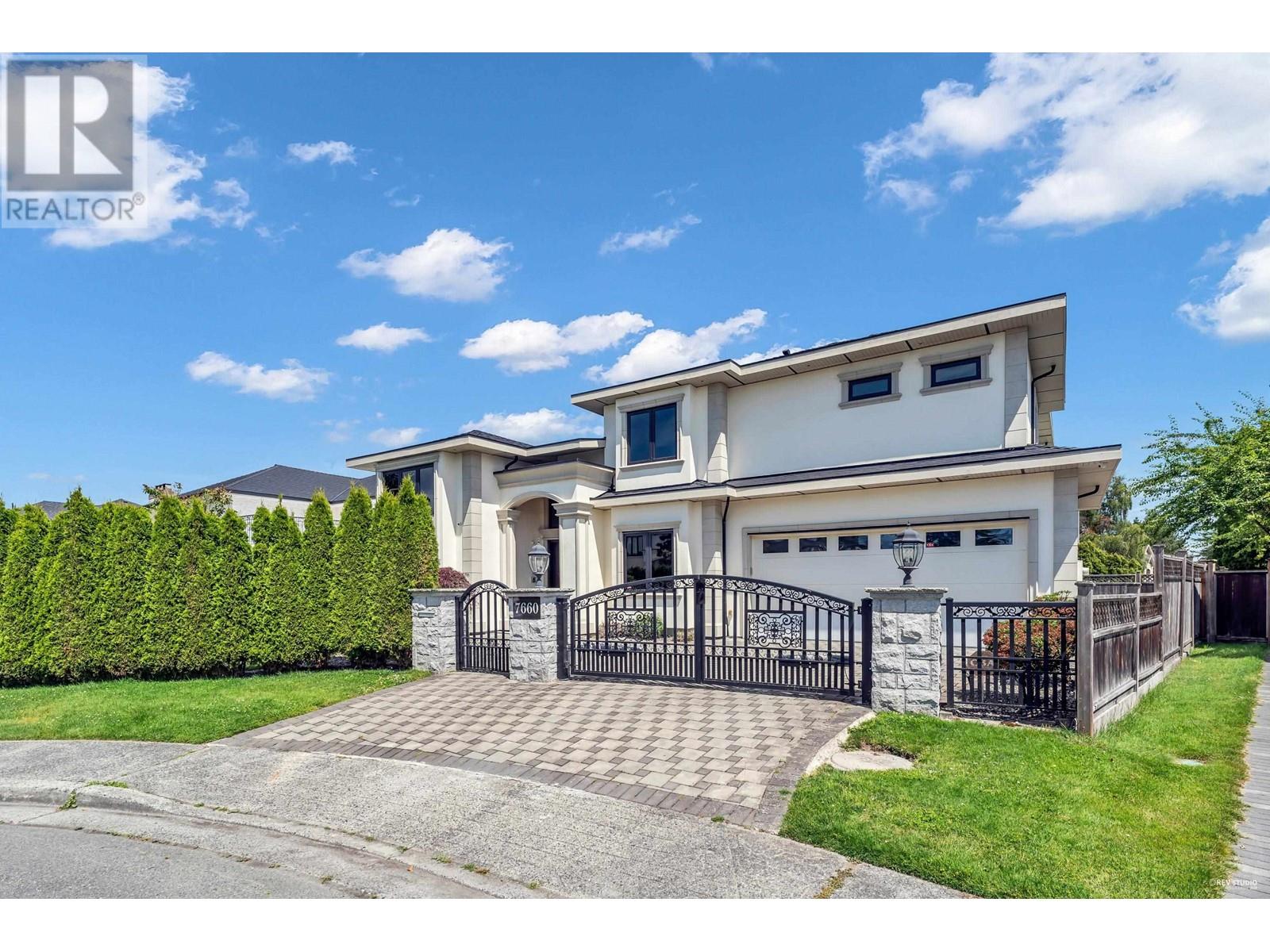 7660 Decourcy Crescent, Richmond