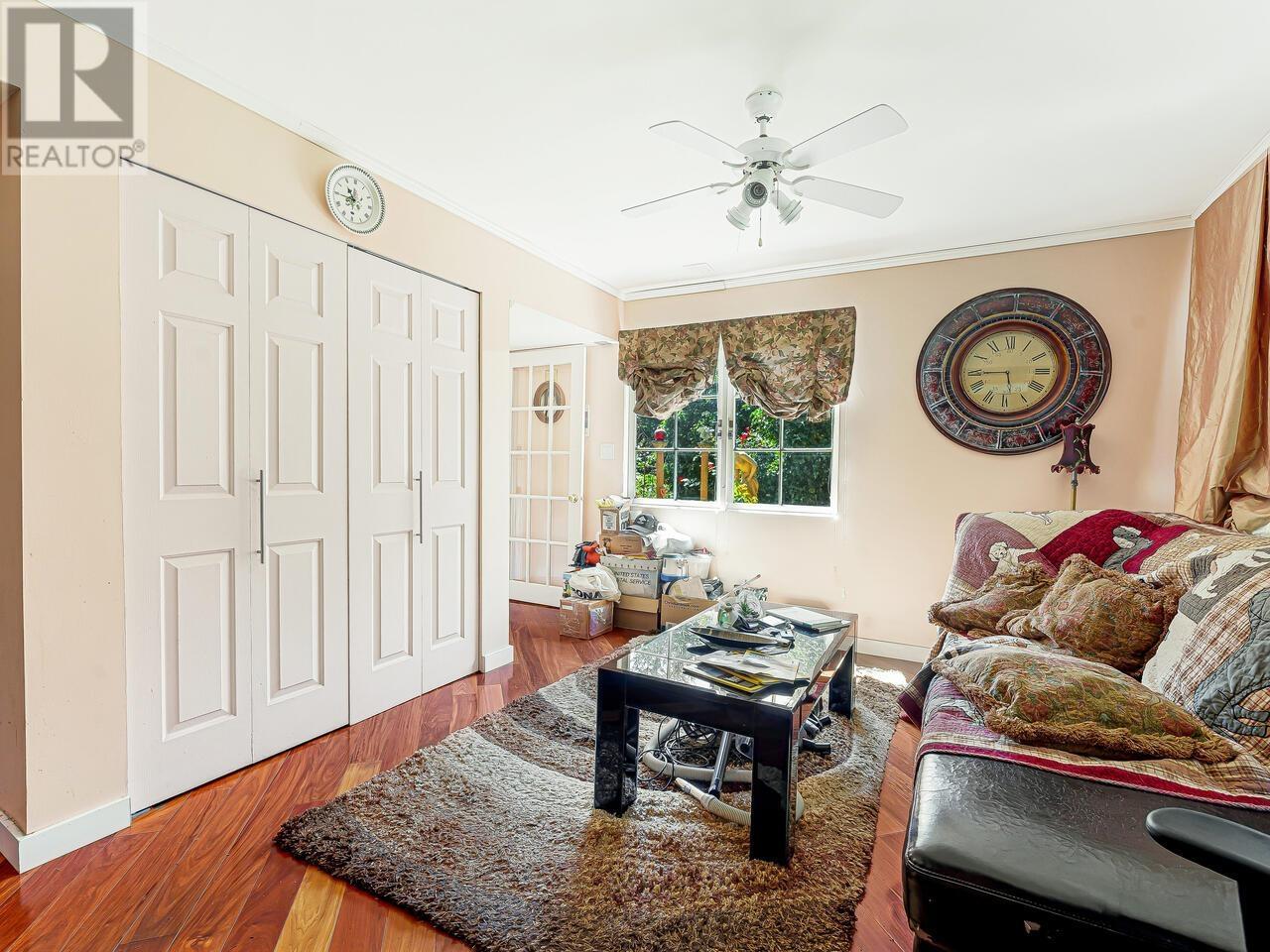 35 LIONS BAY AVENUE, Lions Bay
