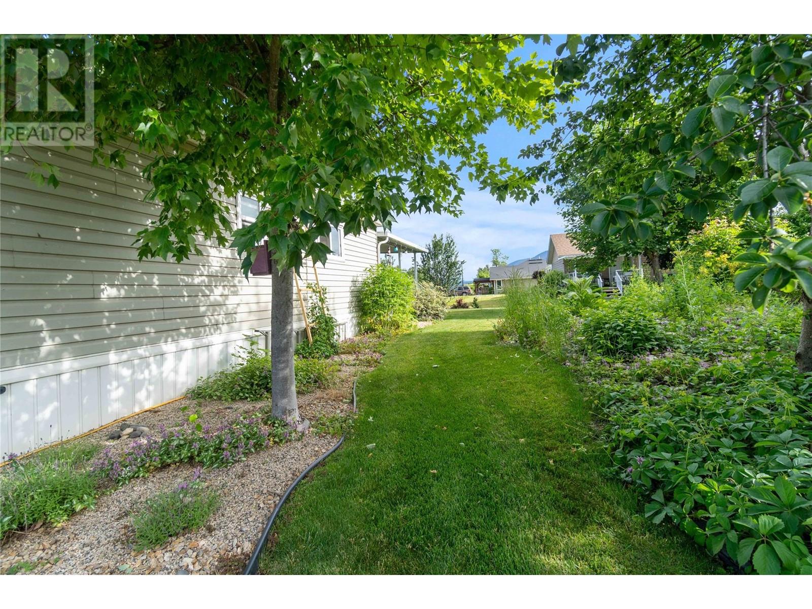 Photo 4 of 601 Beatty Avenue Nw Unit 5, Salmon Arm BC
