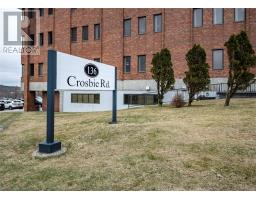 Unit 403 - 136 Crosbie Road thumbnail 5
