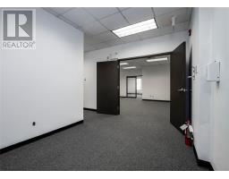 Unit 403 - 136 Crosbie Road thumbnail 8