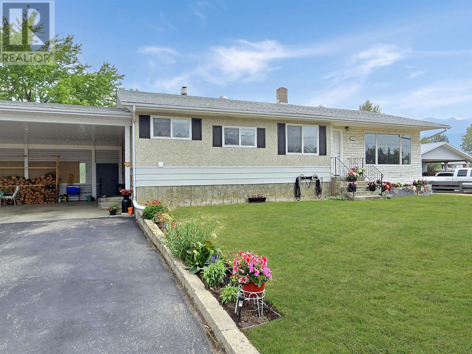 1411 6TH AVENUE, Valemount