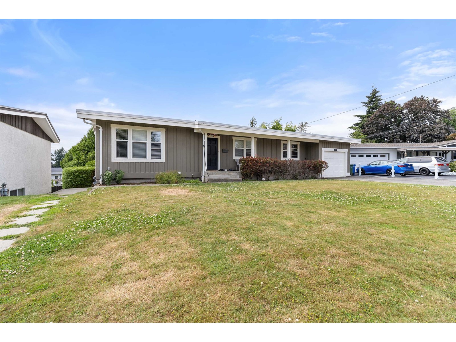 2277 RAINIER STREET, Abbotsford real estate listing R2911472