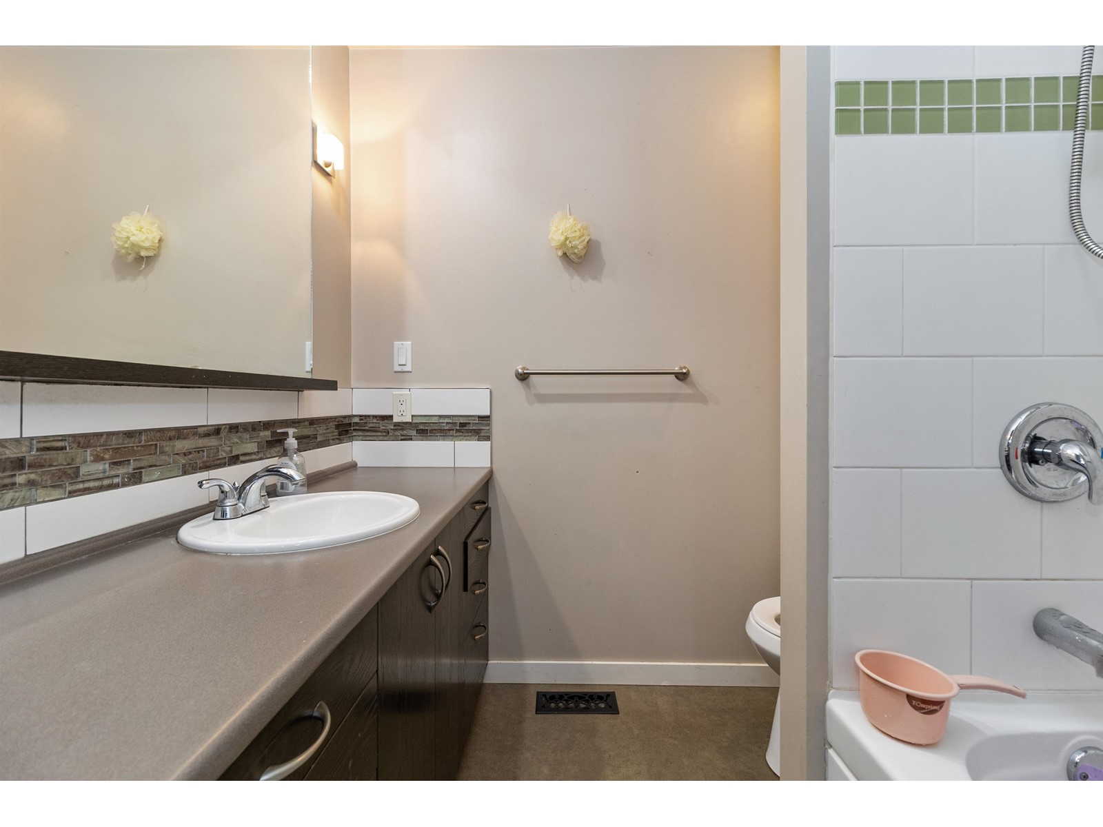 2277 RAINIER STREET, Abbotsford real estate listing R2911472