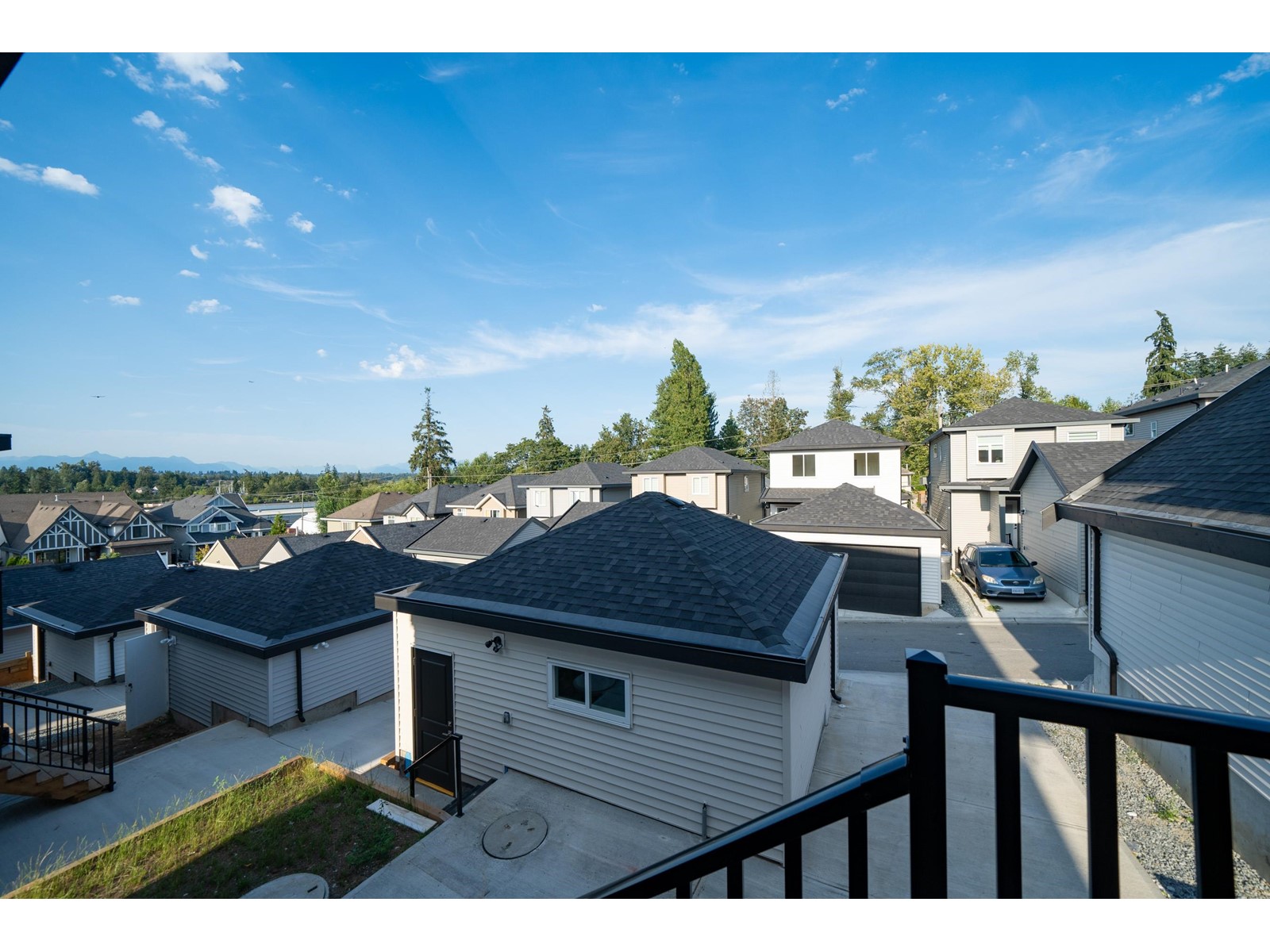 Photo 5 of 6258 147 B Street, Surrey BC