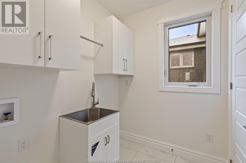 Photo 10 of 2504 Mayfair South, Lasalle ON