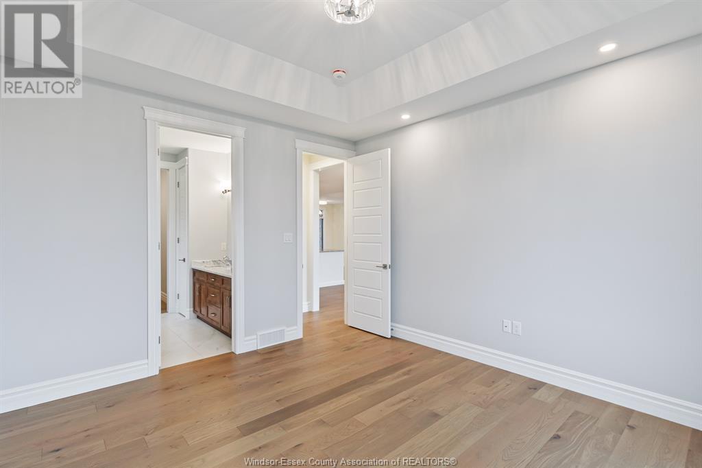 Photo 12 of 2504 Mayfair South, Lasalle ON