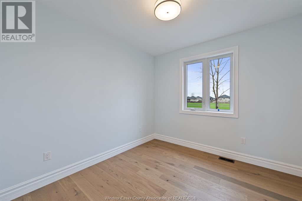 Photo 16 of 2504 Mayfair South, Lasalle ON