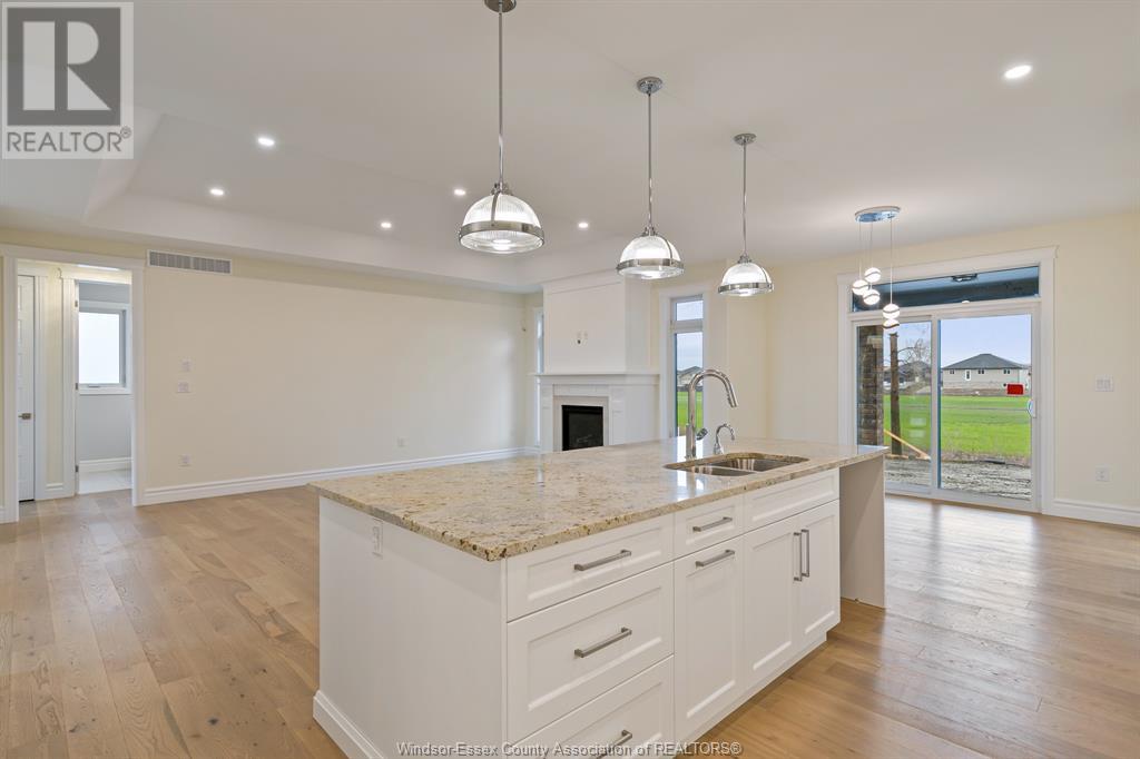 Photo 7 of 2504 Mayfair South, Lasalle ON
