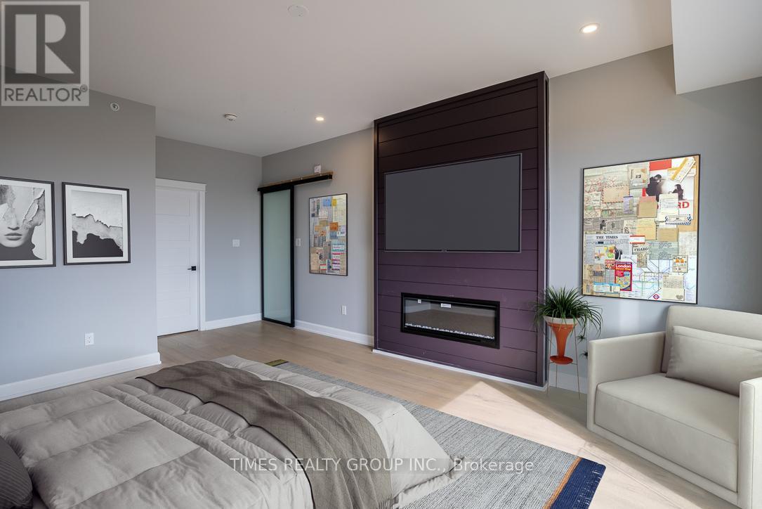 Photo 4 of 903 195 Hunter Street E, Peterborough ON