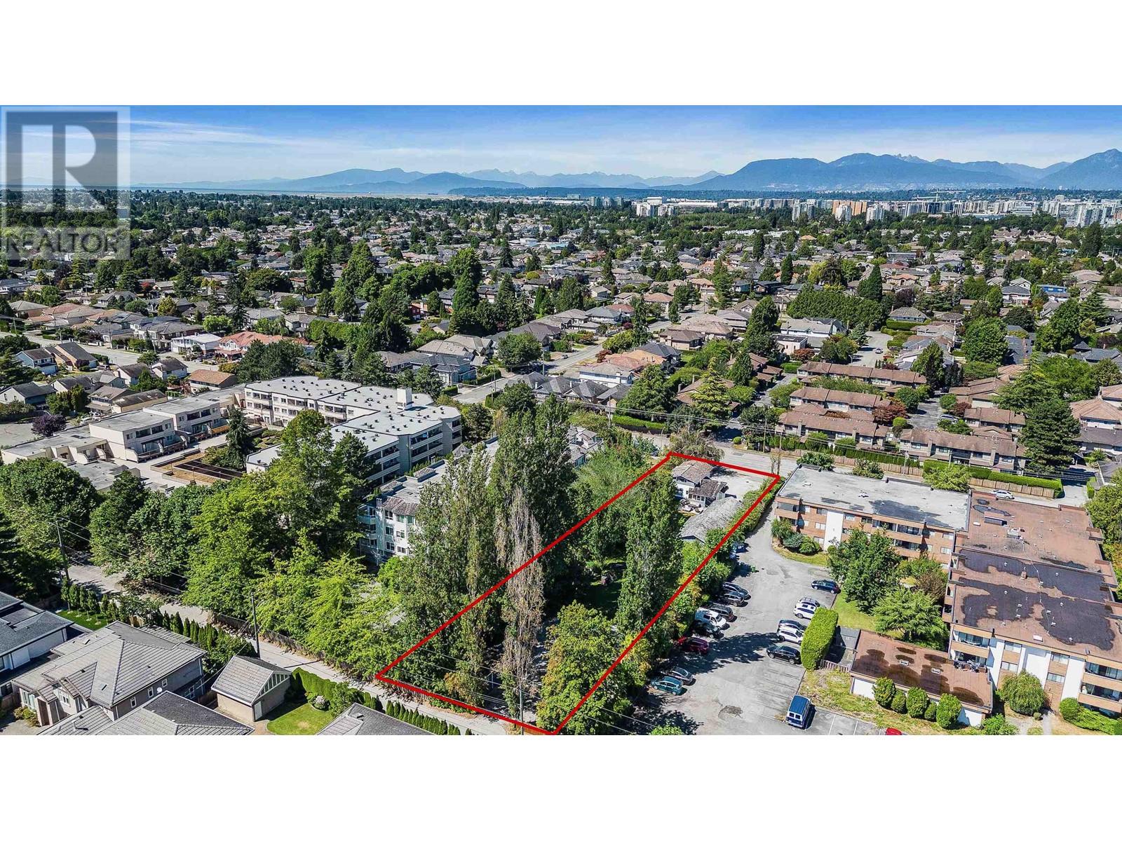 Photo 5 of 7640 Francis Road, Richmond BC