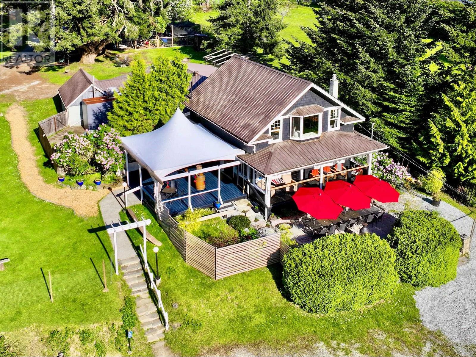 454 Village Bay Road, Mayne Island