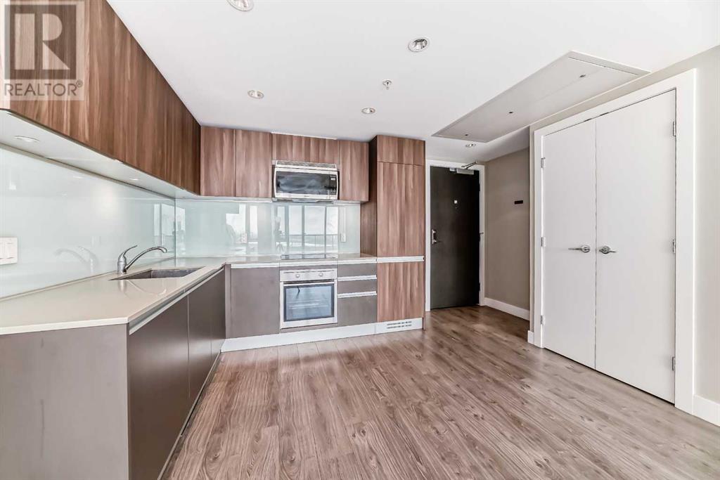 Single Family House High rise for Sale in    Street SE Beltline Calgary 