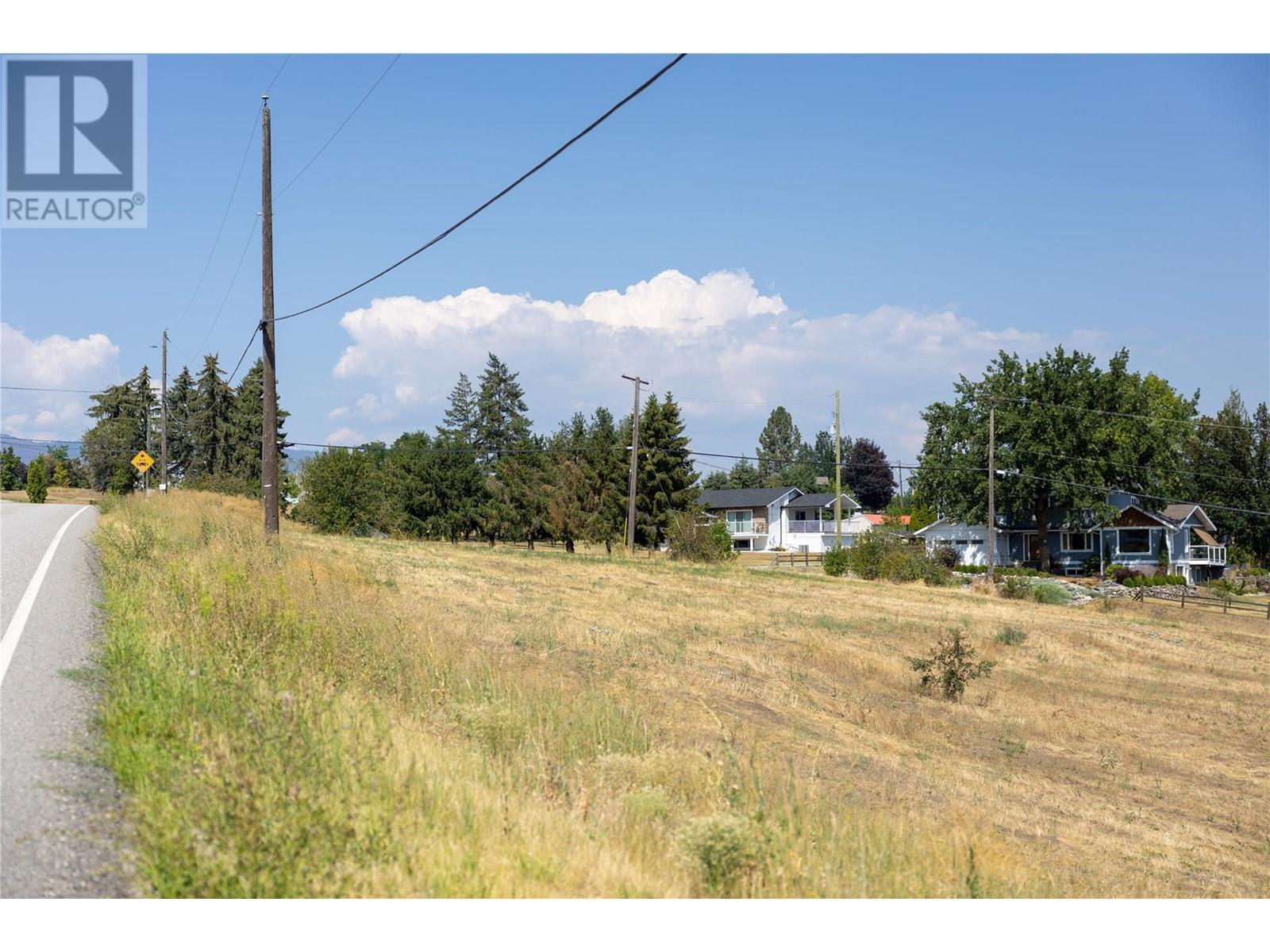  230 Mendenhall Road, Spallumcheen